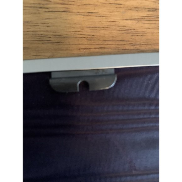 Vintage Brushed Silver Metal Picture Frame 5” X 7” Squared Edges - Picture 10 of 10